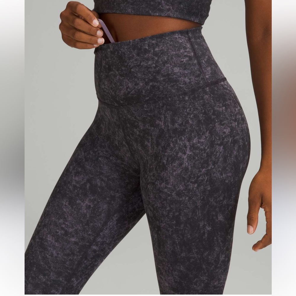 LULULEMON Wunder Train High-Rise Tight 25" Denim Wash Print Dusky Lavender Black